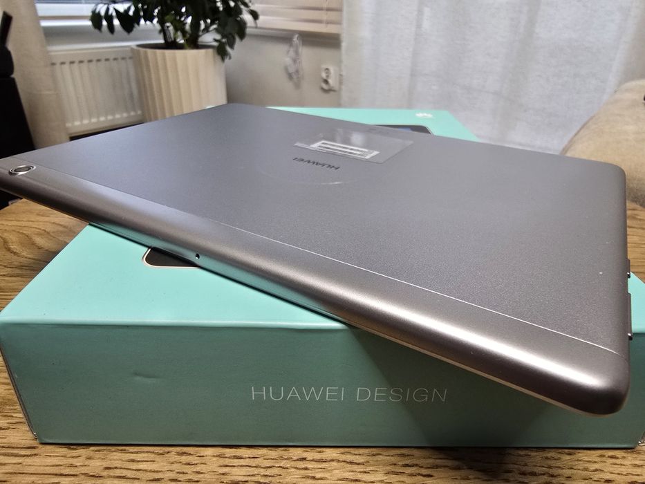 Huawei MediaPad T3 10", LTE, WIFI, telefon, karta nano sim, stan idea