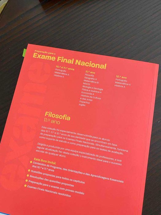 Livro preparação para exame de Filosofia 11º ano - Porto Editora
