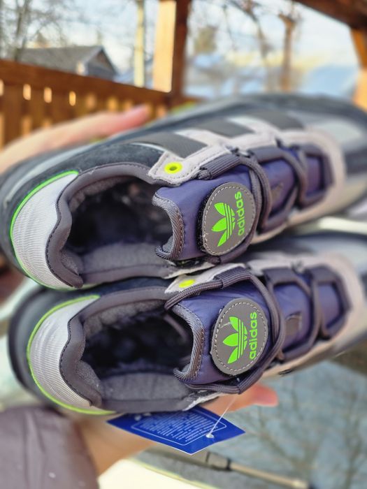 Жіночі зимові кросівки Adidas Niteball