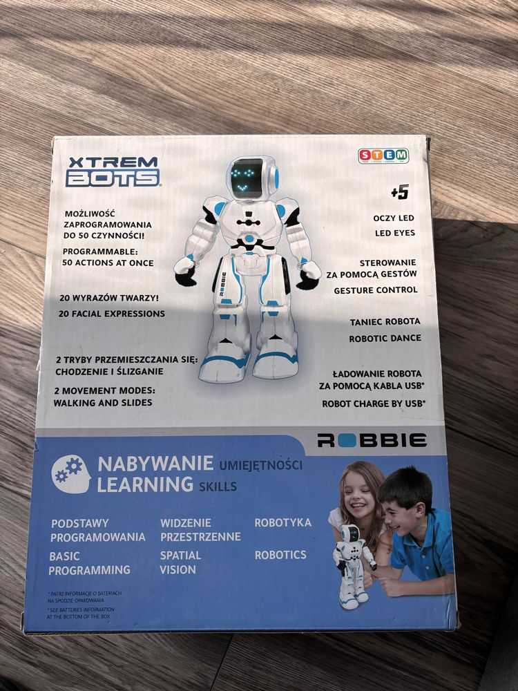 Robot zdalnie sterowany robbe xtrem bots