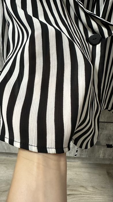 Блуза фірми Zara розмір  M