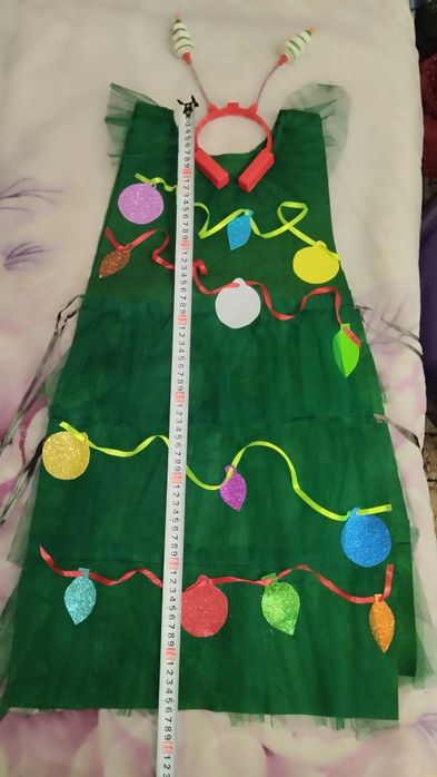 Новорічний костюм ,ялинка.