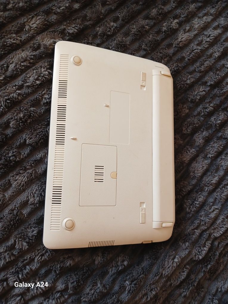 Asus eee pc white
