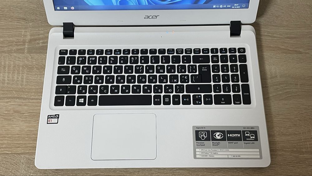 Acer Aspire 15 – чудовий стан | SSD | 8GB RAM | WHITE