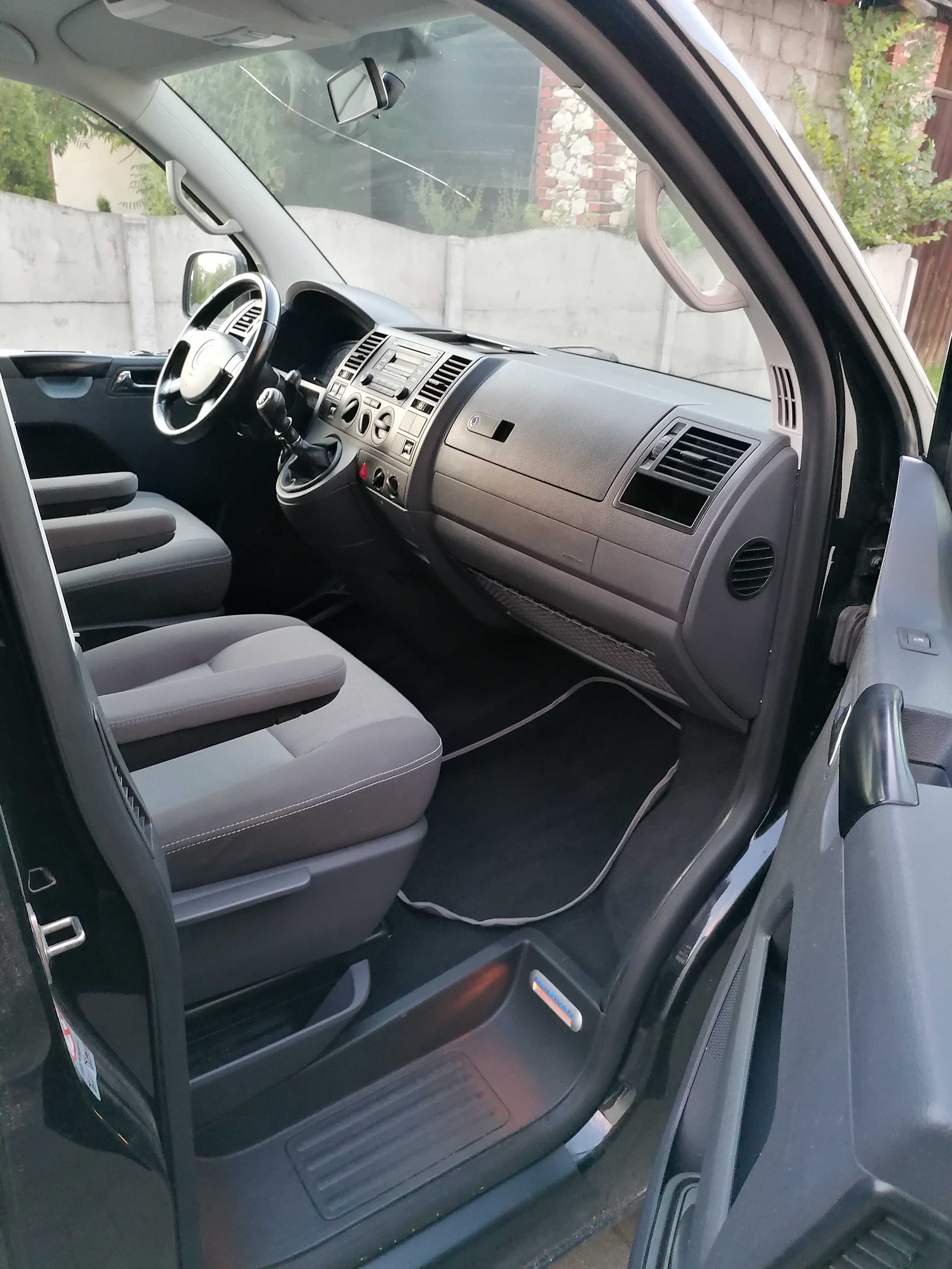 volkswagen VW T5 MULTIVAN startline 2,5 TDI sprowadzony z Niemiec