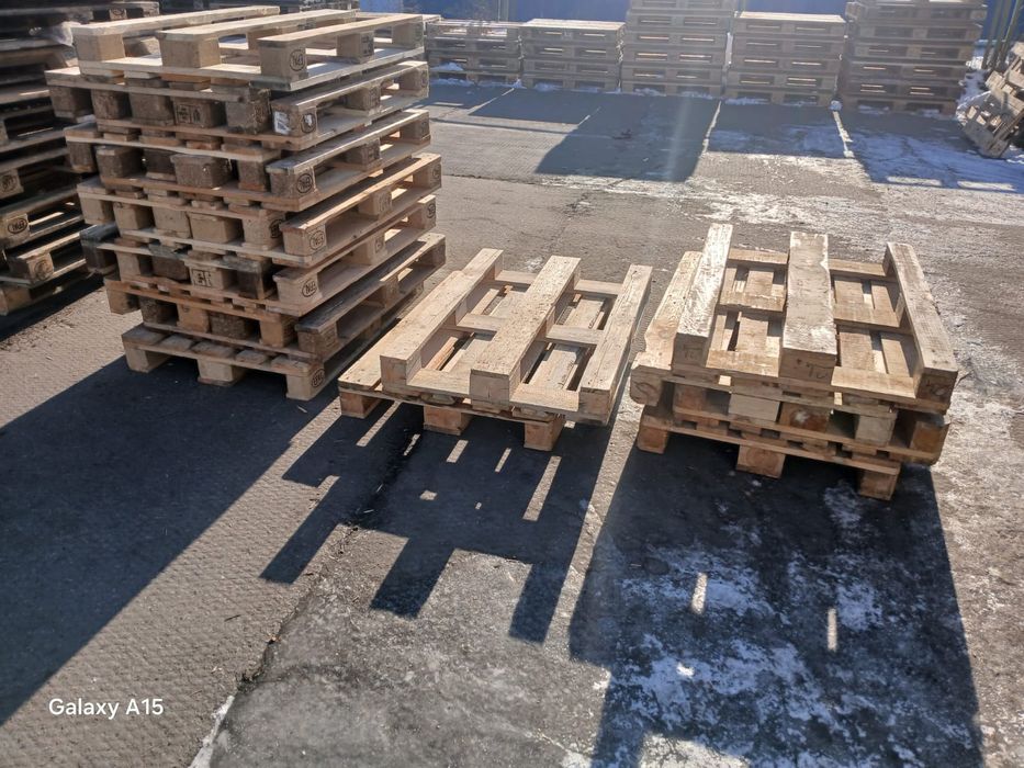 Піддони дерев'яні  б/в з доставкою Бобринець