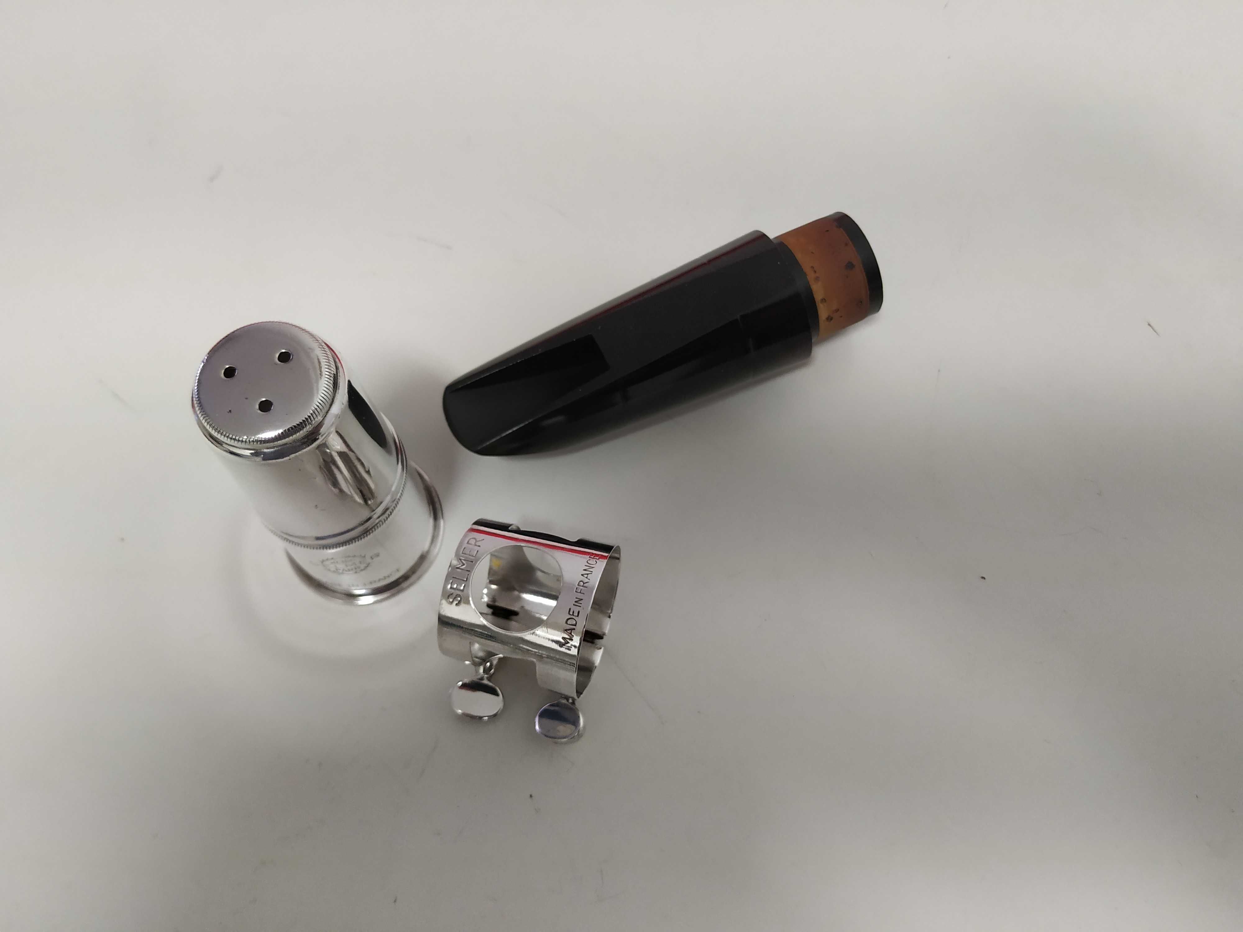 Duas boquilhas para clarinete sib.