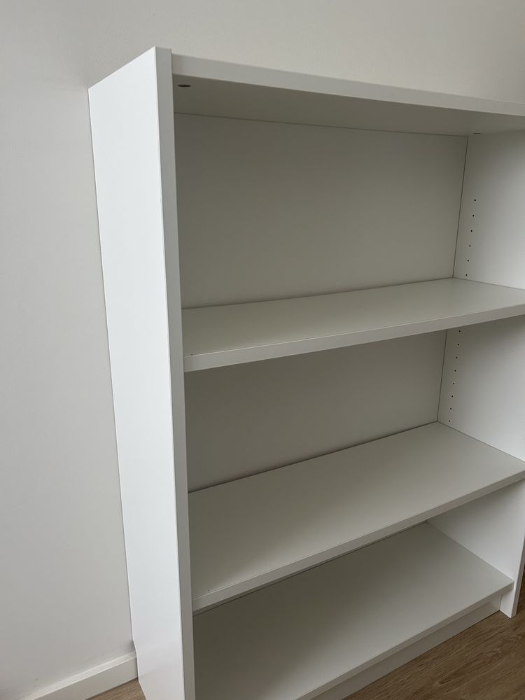 2 estantes ikea brancas