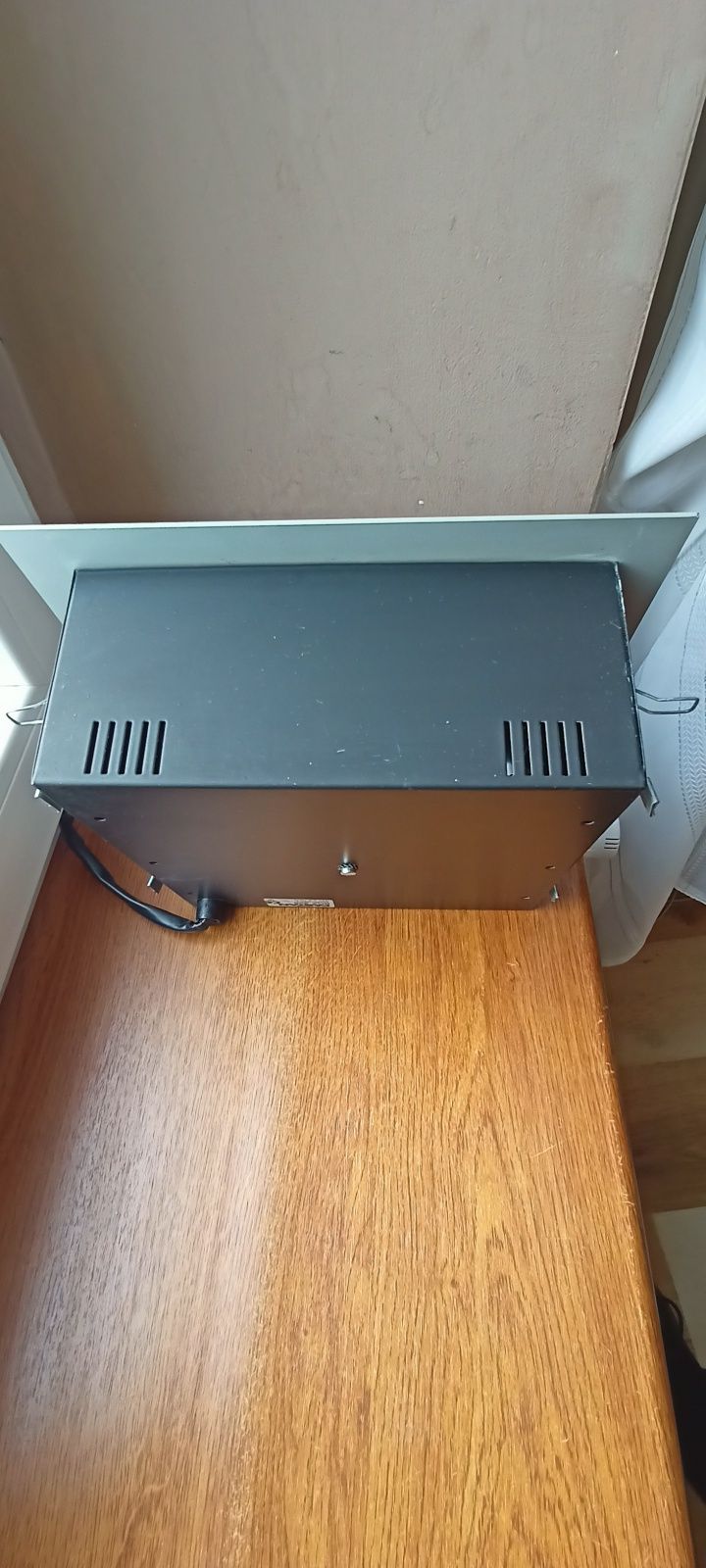 Lampy sufitowe wpuszczane w kolorze srebrnym - 8 sztuk.