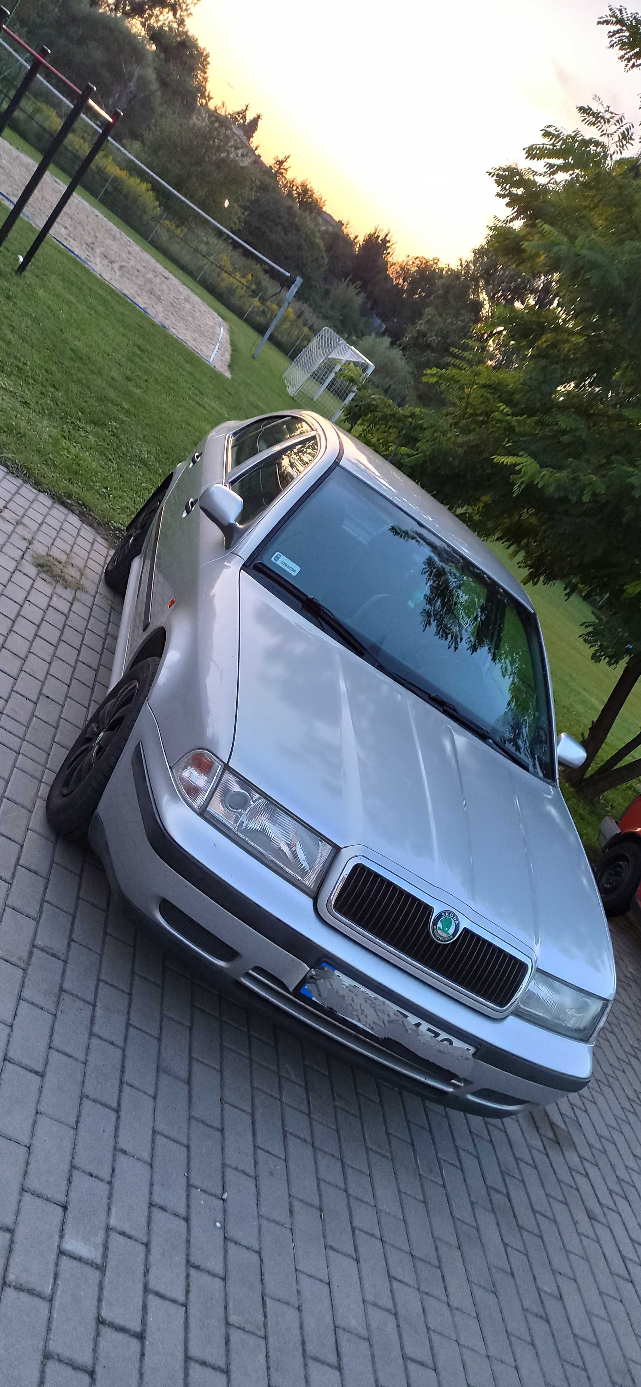 Sprzedam Skoda Octavia 1 2.0