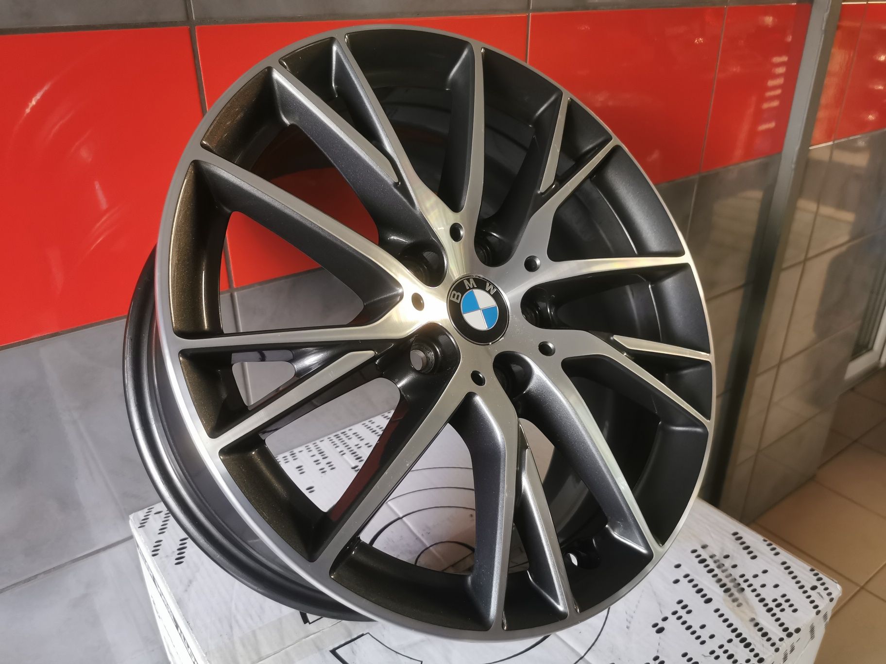Oryginał! Felgi 17" BMW 1 F40 2 F44 F45 F46 Gran Cupe Alufelgi Czujnik