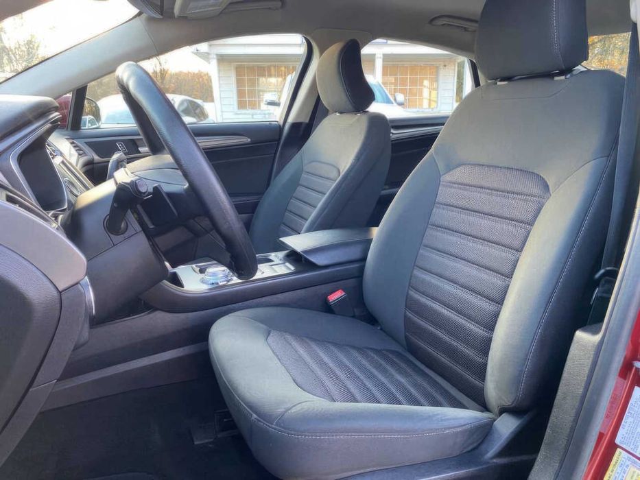 Ford Fusion SE      2019