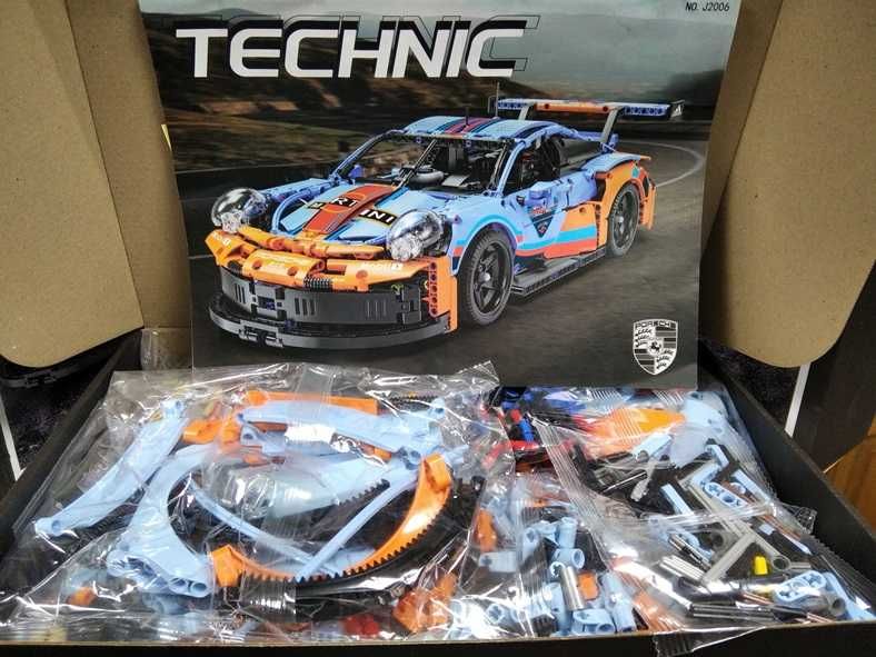 Конструктор Technic PORSCHE 911 Martini Racing на 1680 деталей ‼️НОВИЙ