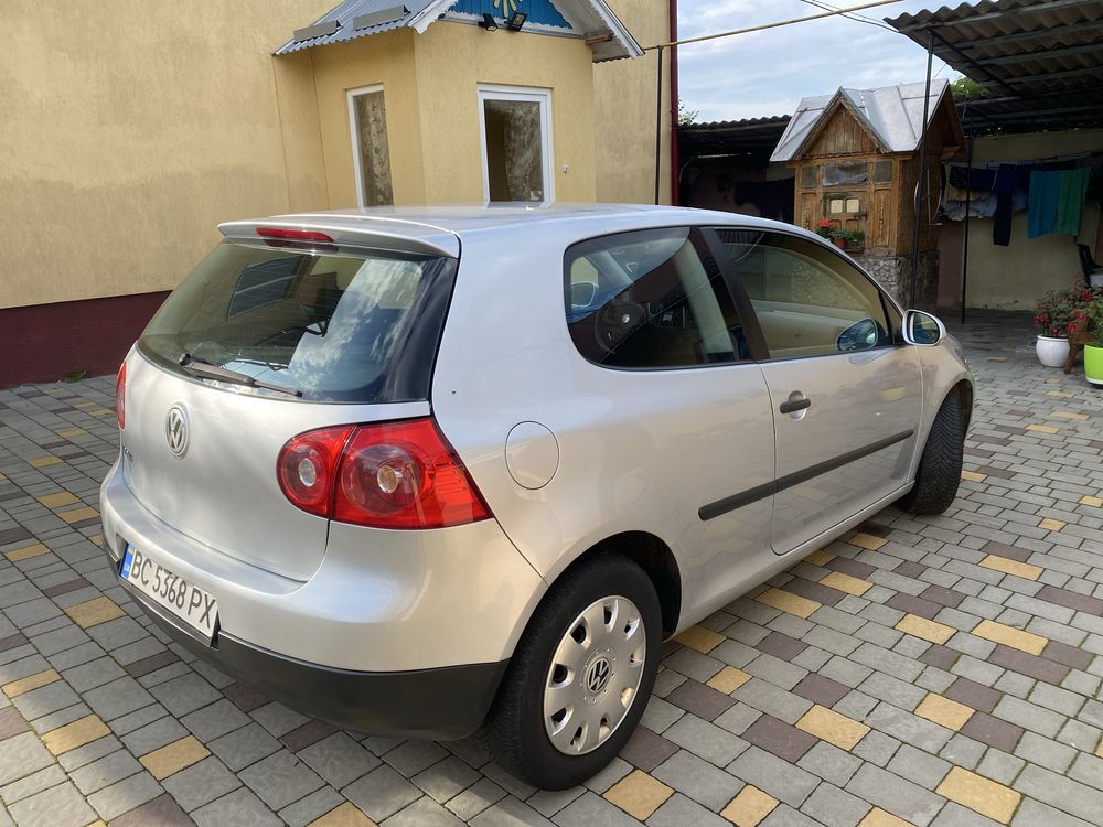 Продавм гольф  5
