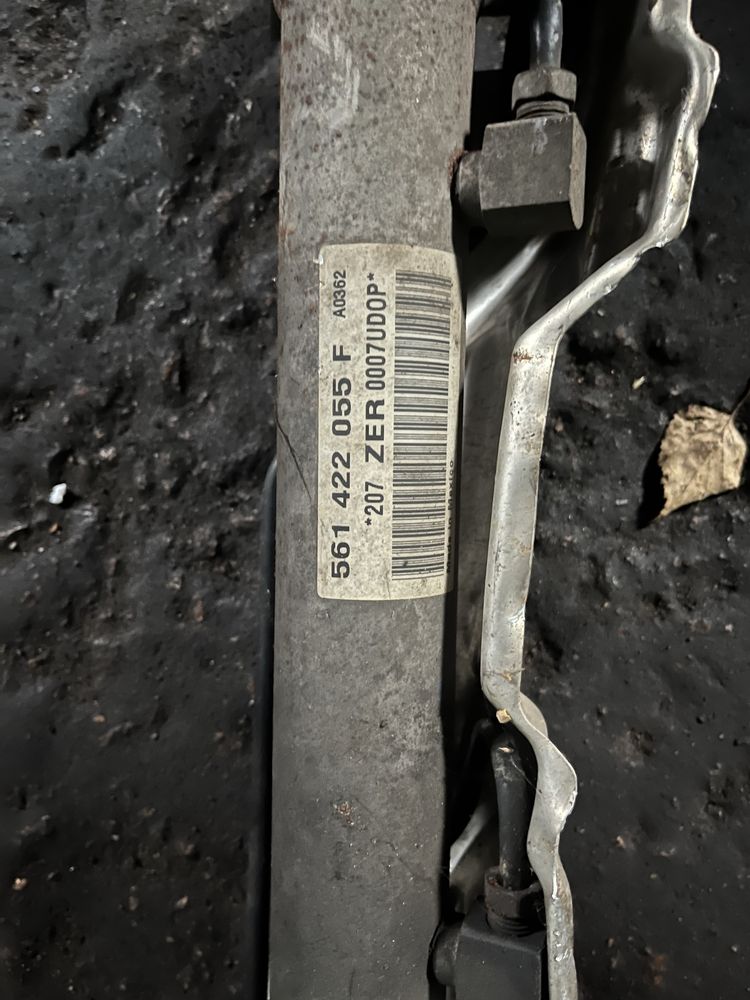 Рульова рейка passat b7 11-13 рік 2.5 usa 561422055F