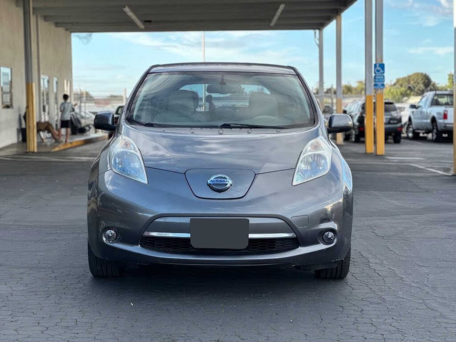 Nissan LEAF SL      2014