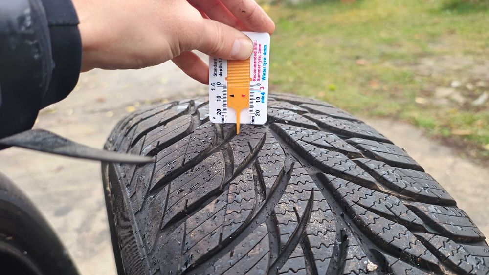 Para opon wielosezonowych Matador 215/55 R16 2023 rok