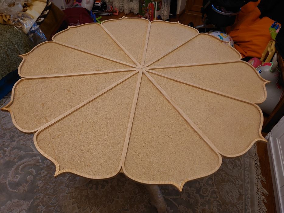 Стол декоративный с массива ясеня (под заливку )