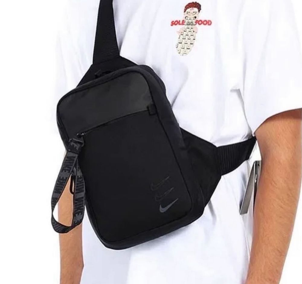 сумка Nike Sportswear Essentials Hip Pack (5L) BA6144-011