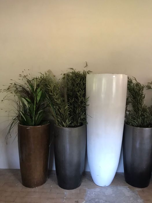 Vasos Grandes e Plantas artificais
