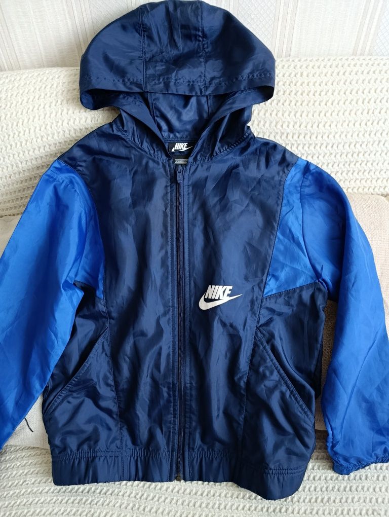 Куртка-вітрівка водонепроникна nike 137-147 см