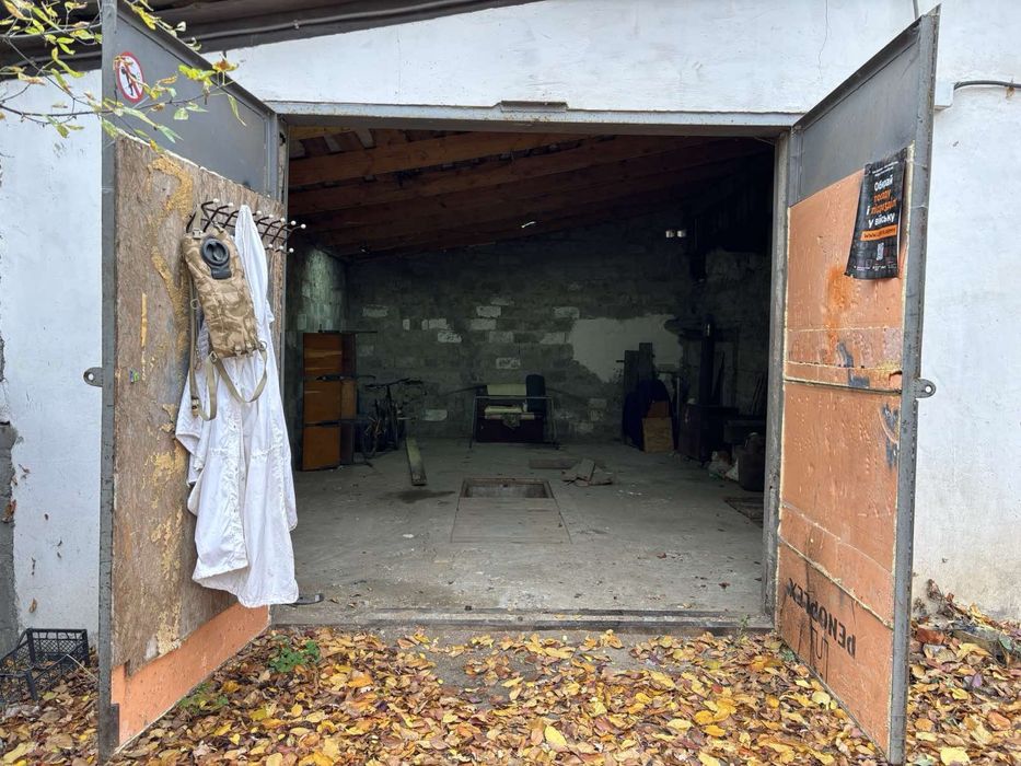 Продам гараж смт Заречное