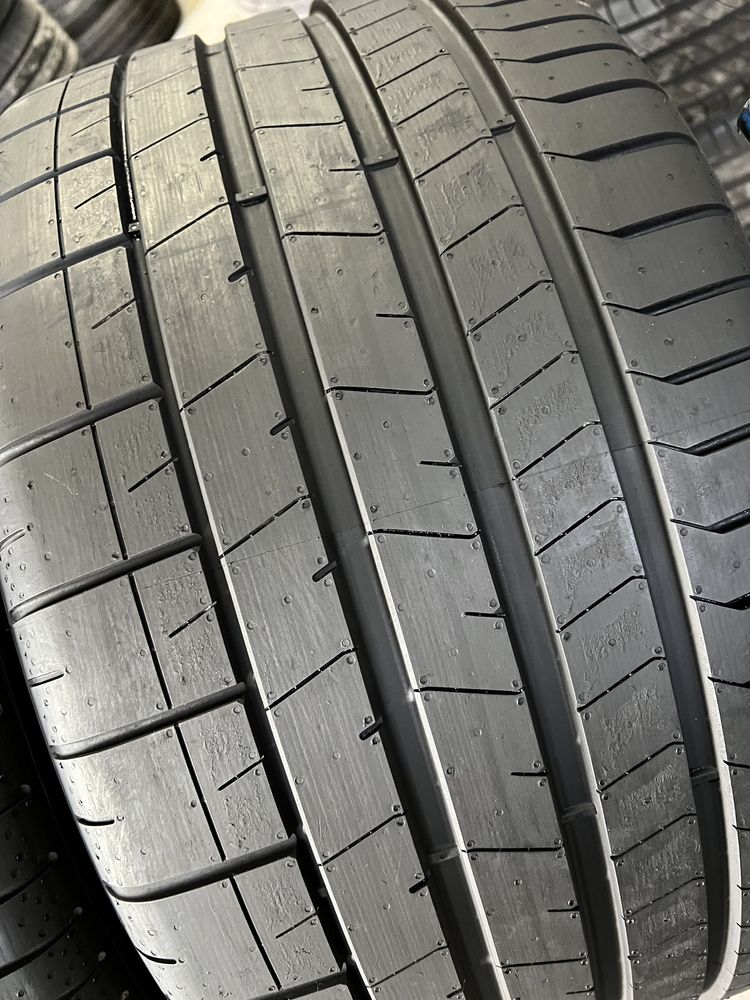 305/30/20+245/35/20 R20 Pirelli PZero PZ4 4шт новые