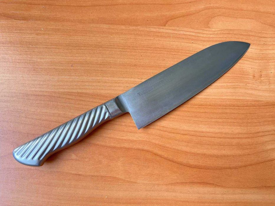 Кухонный японский нож Сантоку Tupperware дамаск