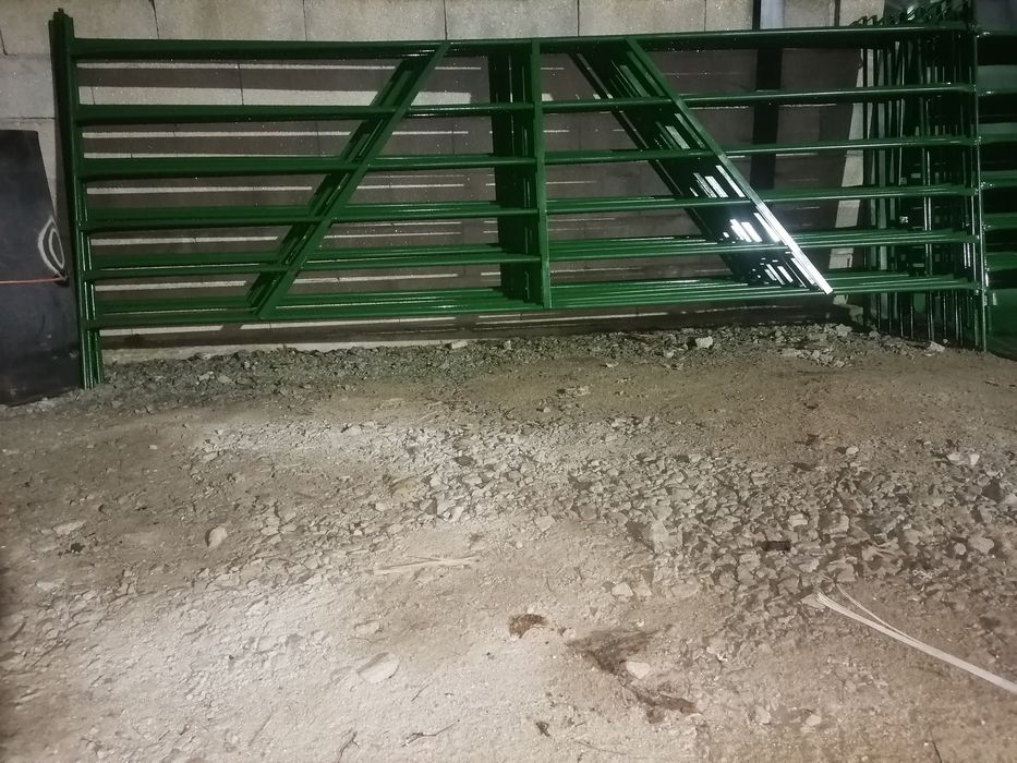 Cancelas em tubo e rede