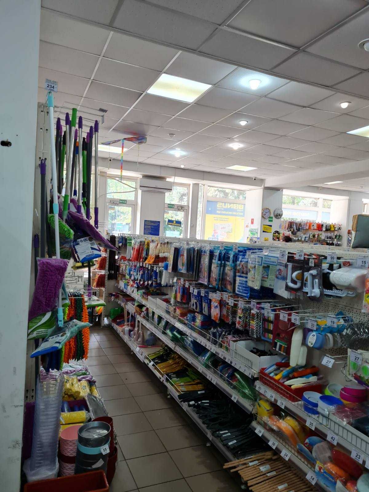Продаж Фасадного Торгового Приміщення Русанівський Бульвар! 296кВ.