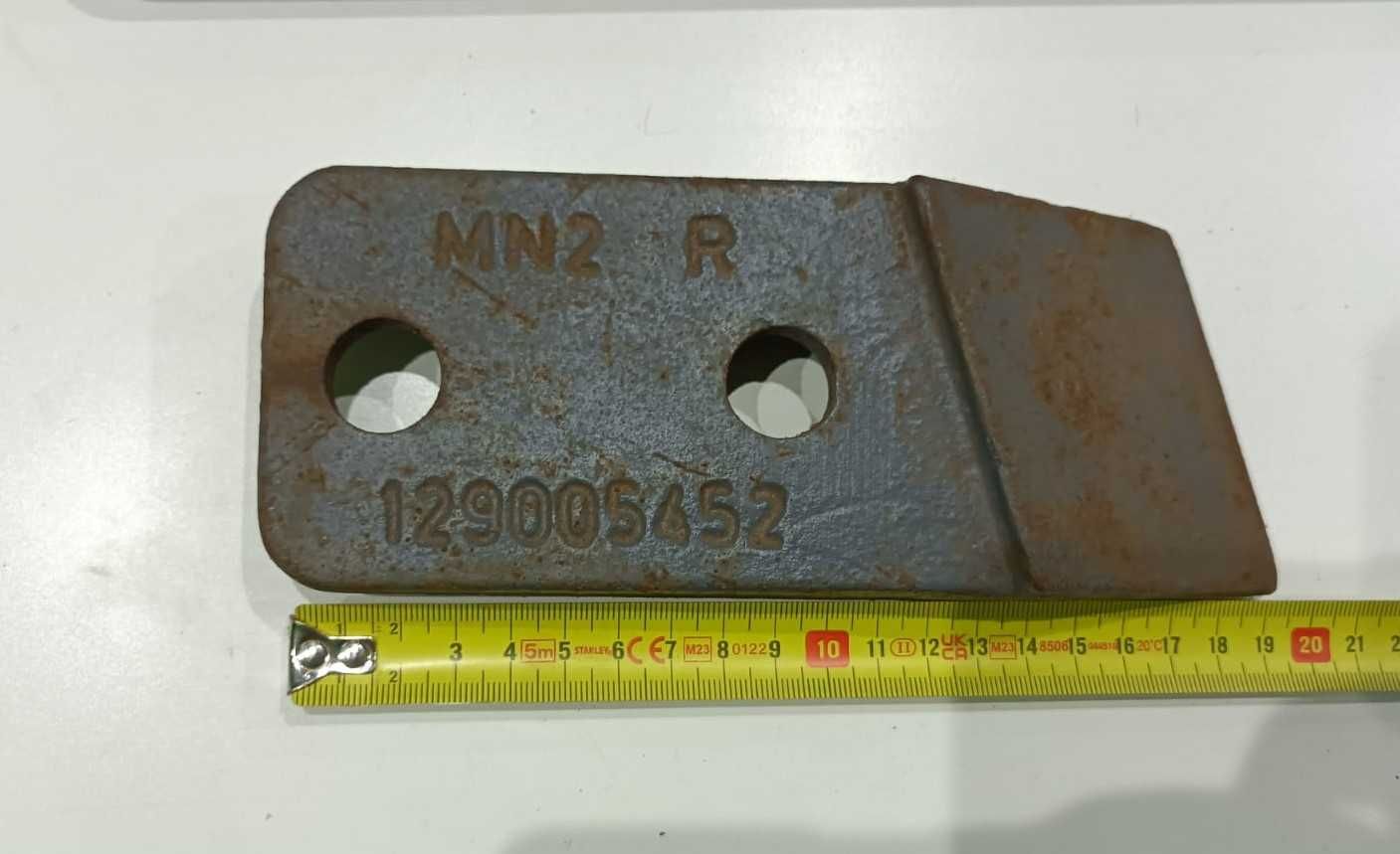 Ząb zęby dłuto łyżki głębosza Kverneland JCB CAT MN2 R 129.00.54.60