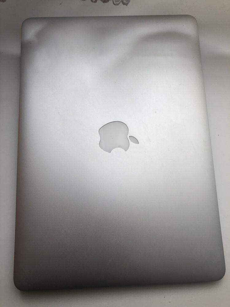 Macbook air 2017 zakupiony w 2020 srebrny