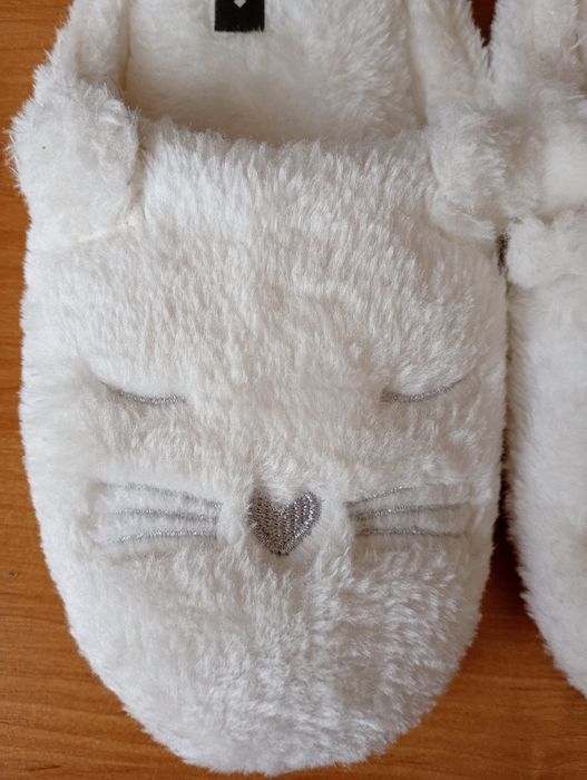 Kapcie nowe z metką