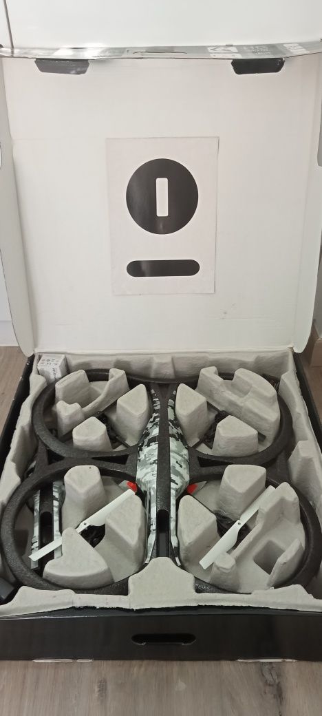 Parrot AR.Drone 2.0 Elite Edition