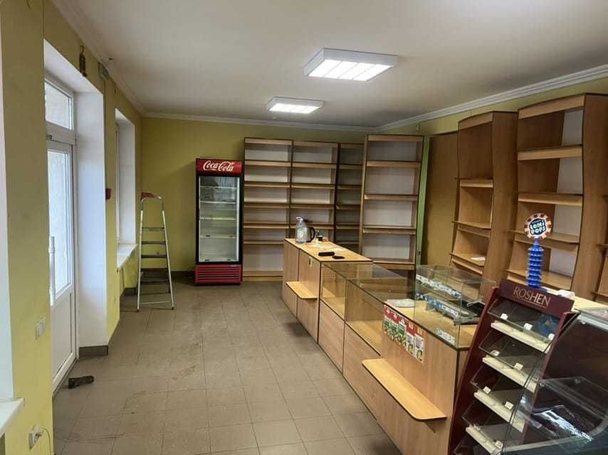 Магазин на вул. Софіївській (кол. вул. Смоленська, р-н Дріжзаводу)