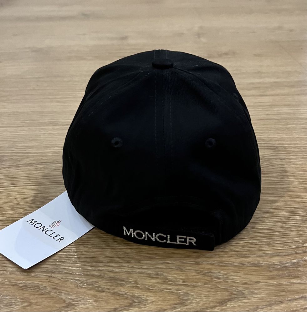 Кепка Moncler