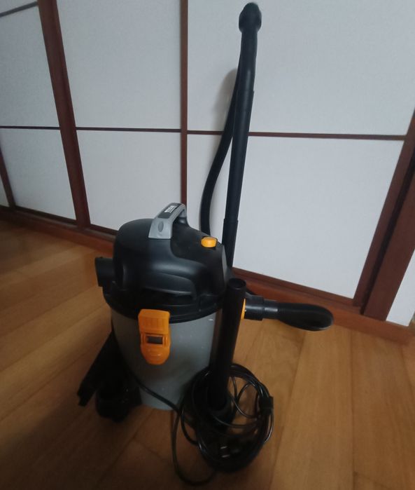 Aspirador de secos e molhados Titan