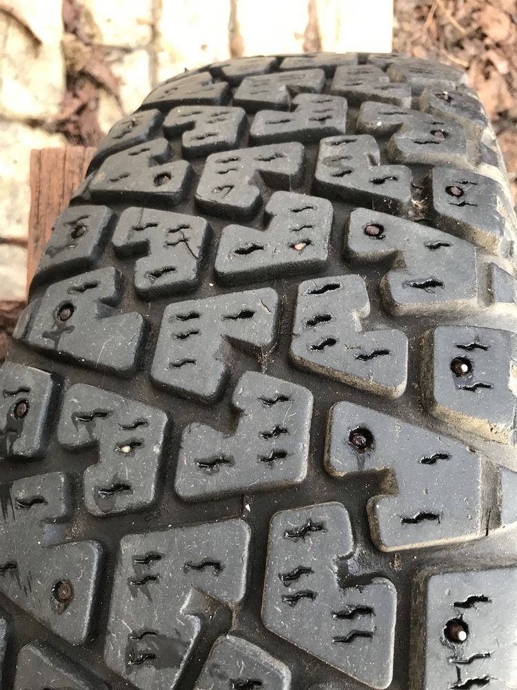 Колесо  УАЗ з шиною Vredestein 195/70 R15C