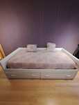 Vendo cama individual com 2 gavetões