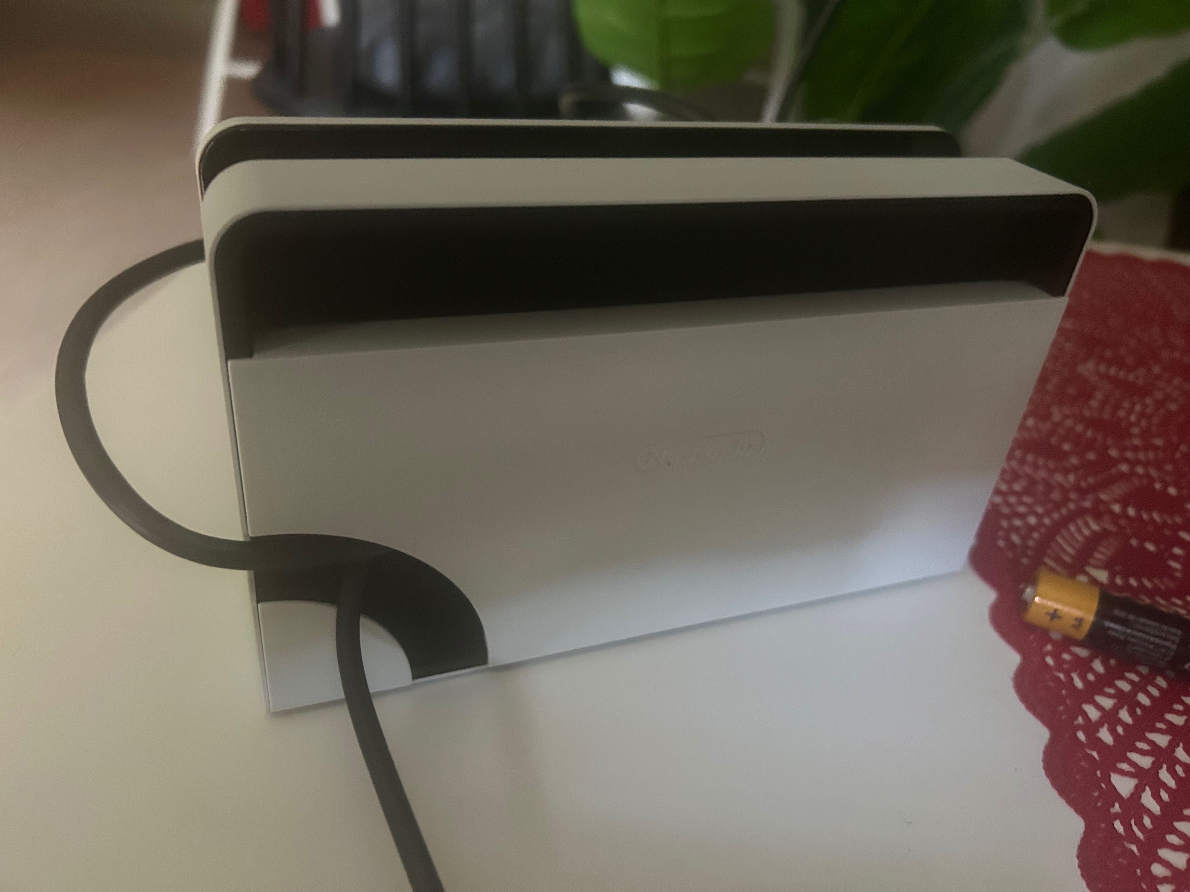 Nintendo Switch OLED + 3 gry w pudełku i 225 gier cyfrowych