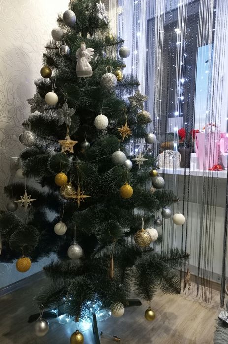 Продается искусственная сосна