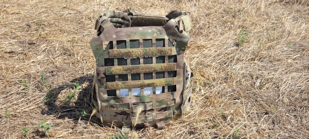 Crye Precision SPC Airlite (L) + ESAPI (L)