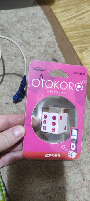 IPod A1320 16gb с миниколонкой и кабелем зарядки, отличный подарок