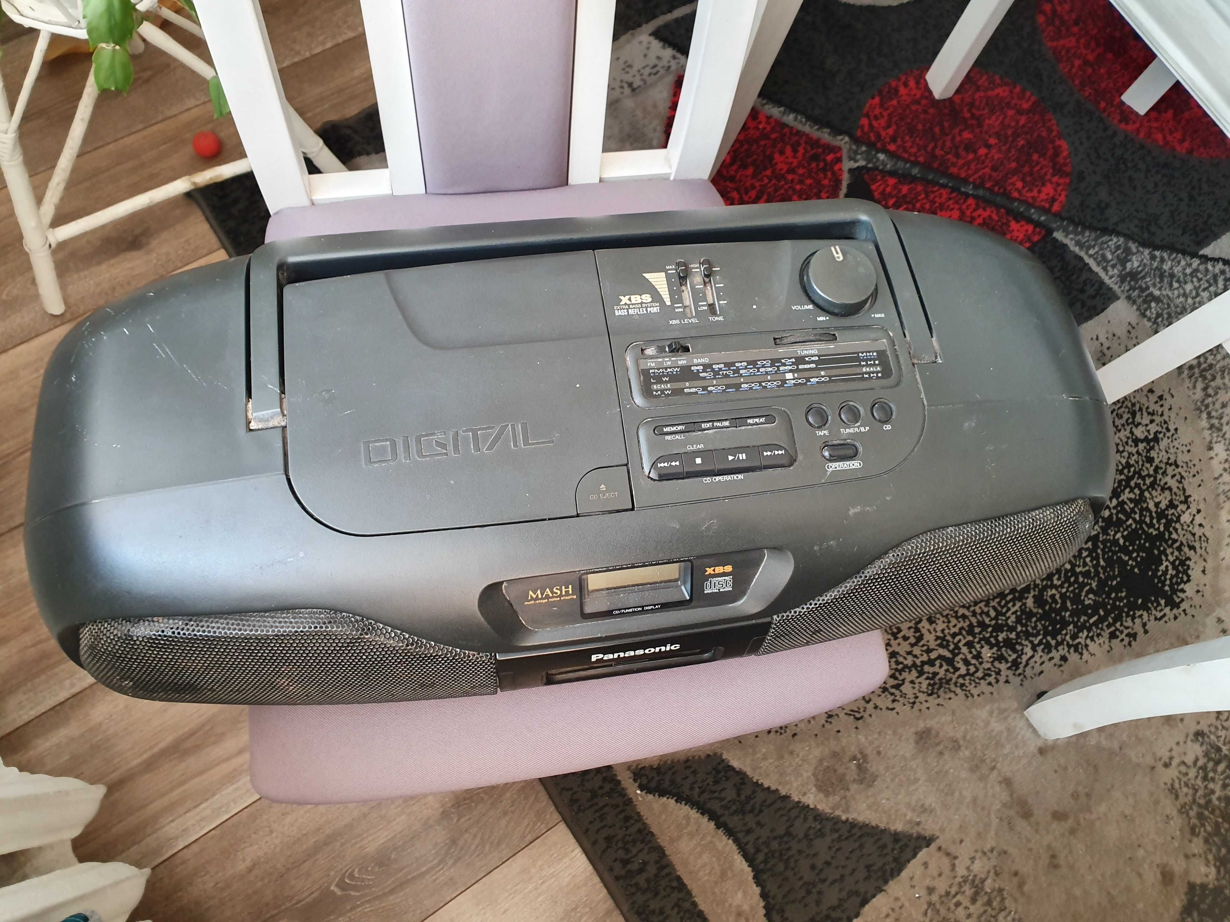 Stary zabytkowy radiomagnetofon Panasonic RX-DS101 vintage