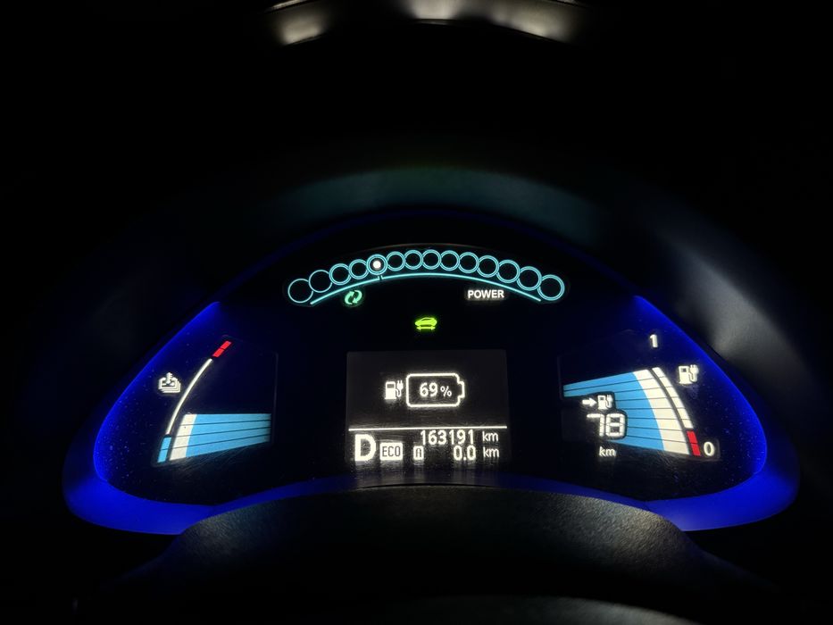 Nissan LEAF AZEO ниссан лиф нісан ліф 2013 электромобиль электричка EV
