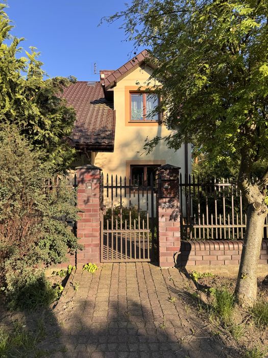 Dom, 2 piętra, garaż 2-stanowiska, ciche miejsce, k. Warszawy