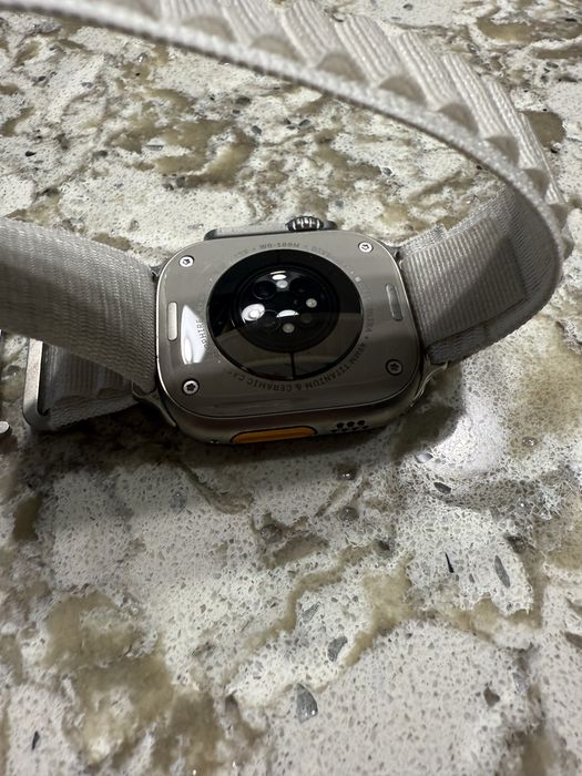 Apple Watch Ulta 49mm Titanium