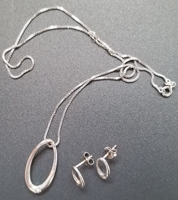 Hot Diamonds Trio Oval Wisiorek + 2 kolczyki z diamentami - 0,03 ct