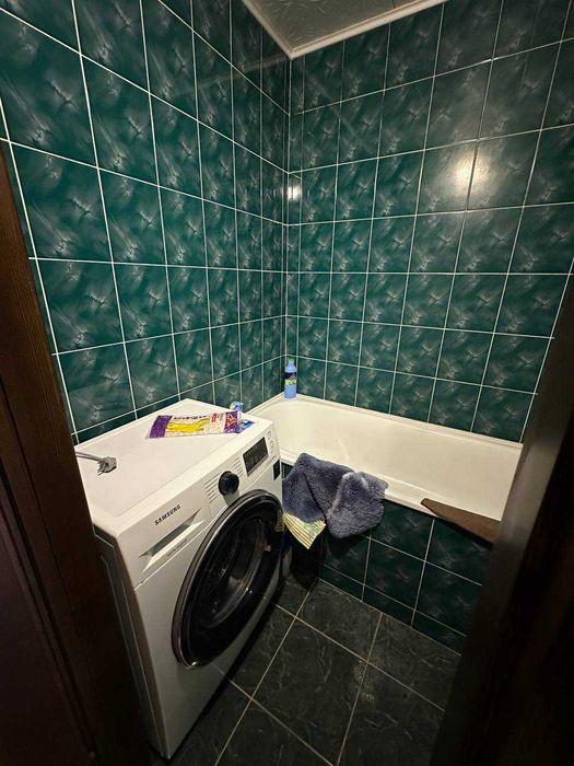 Продається 3-кімнатна квартира по вул. Івана-Павла ІІ, район каскад