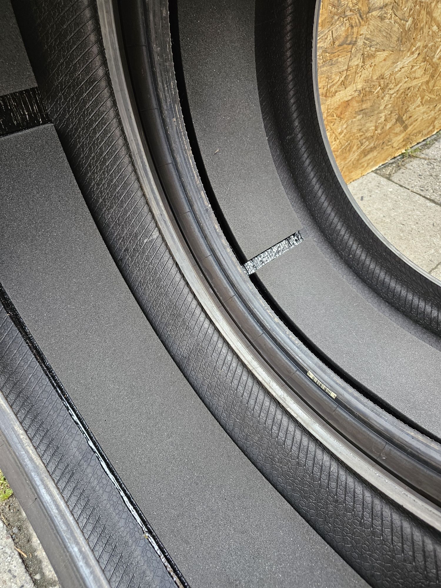 BDB Stan!!  2023rok!  285/35 r23 Continetal Sport Contact 6